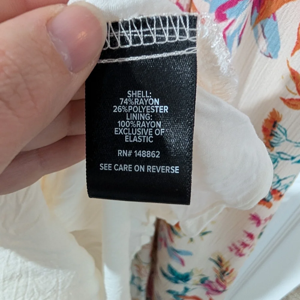 Torrid Carrie Floral Lace Inset Maxi Dress in Size 2 (18/20) - Picture 14 of 15